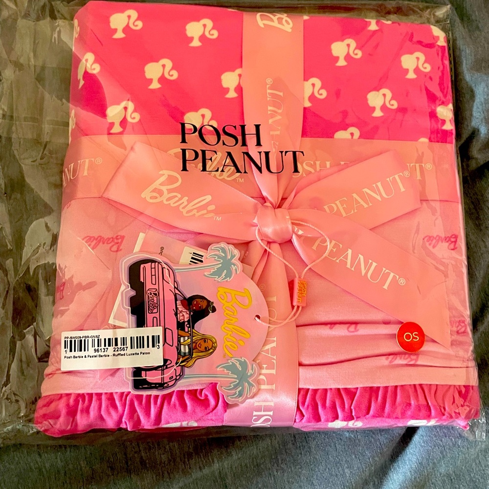 New in bag Posh peanut Posh Barbie x pastel Barbie ruffled luxelle patoo